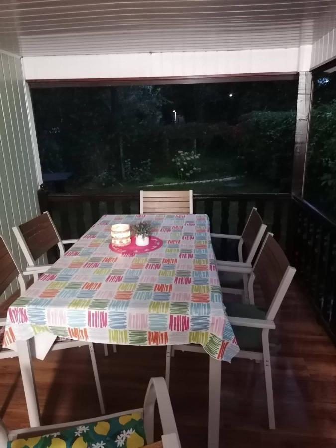 Domek W Slawie Przy Jeziorze Na Galerach Slawa Esterno foto