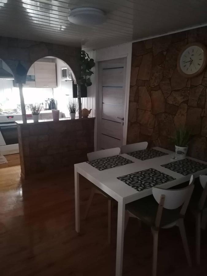 Domek W Slawie Przy Jeziorze Na Galerach Slawa Esterno foto